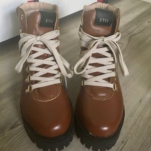 Steve Madden Boots